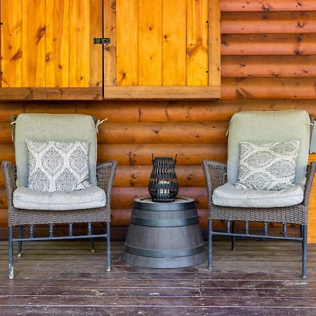Cross Timbers Cabin On The Grove'S 25-Acres Broken Bow Eksteriør bilde