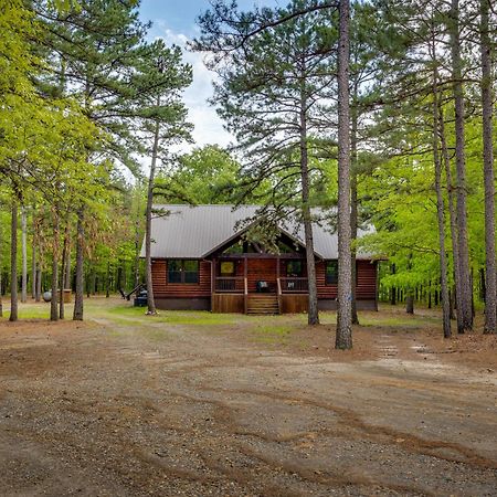 Cross Timbers Cabin On The Grove'S 25-Acres Broken Bow Eksteriør bilde