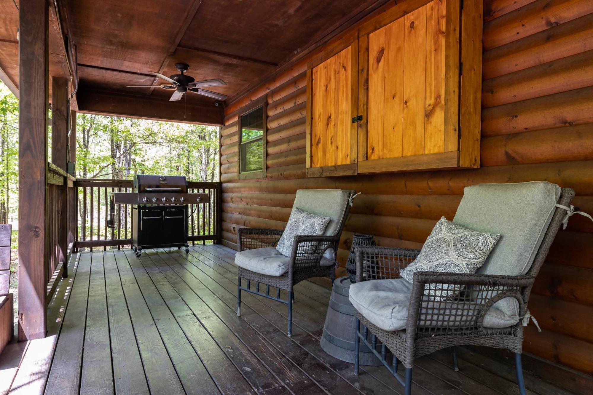 Cross Timbers Cabin On The Grove'S 25-Acres Broken Bow Eksteriør bilde