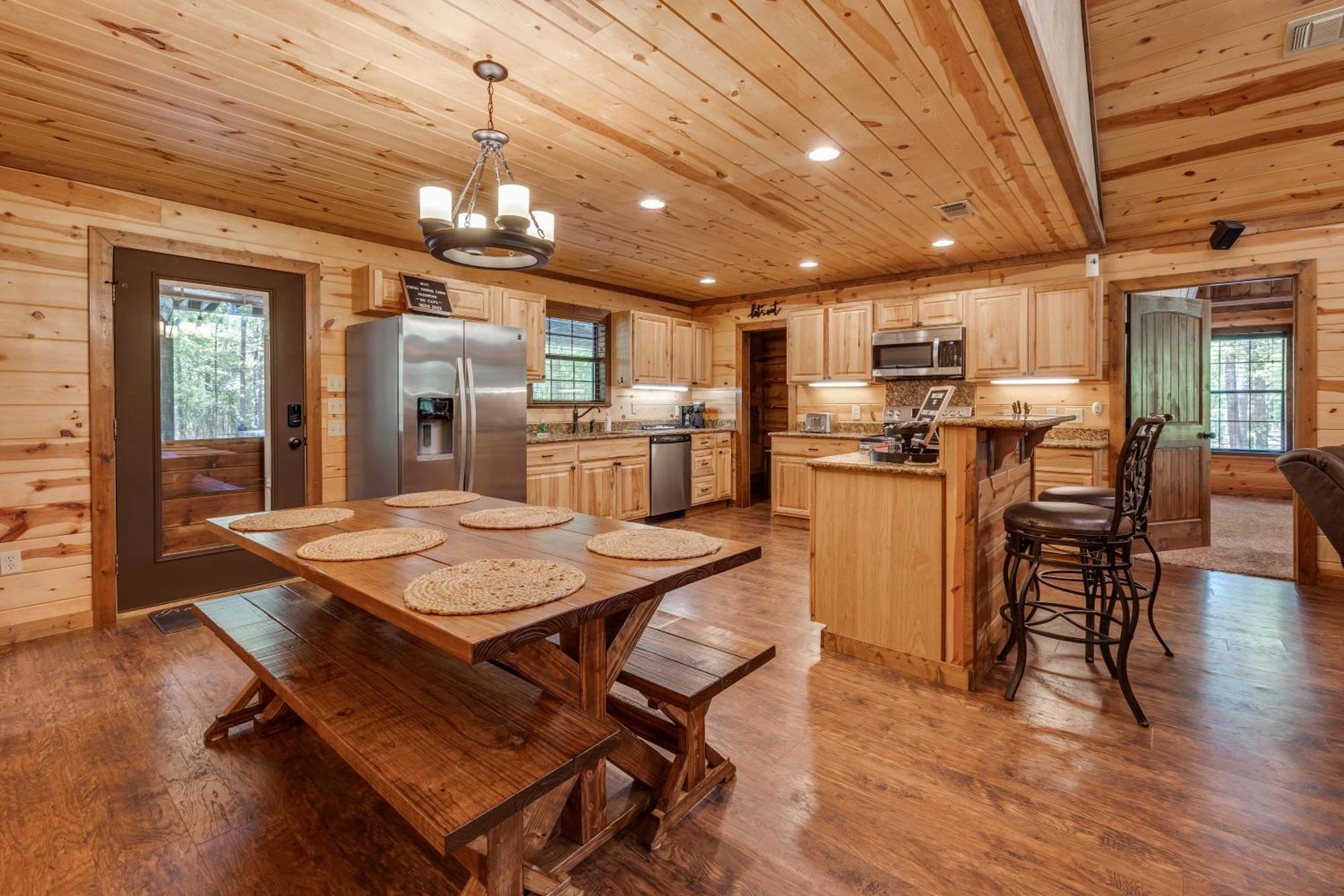 Cross Timbers Cabin On The Grove'S 25-Acres Broken Bow Eksteriør bilde