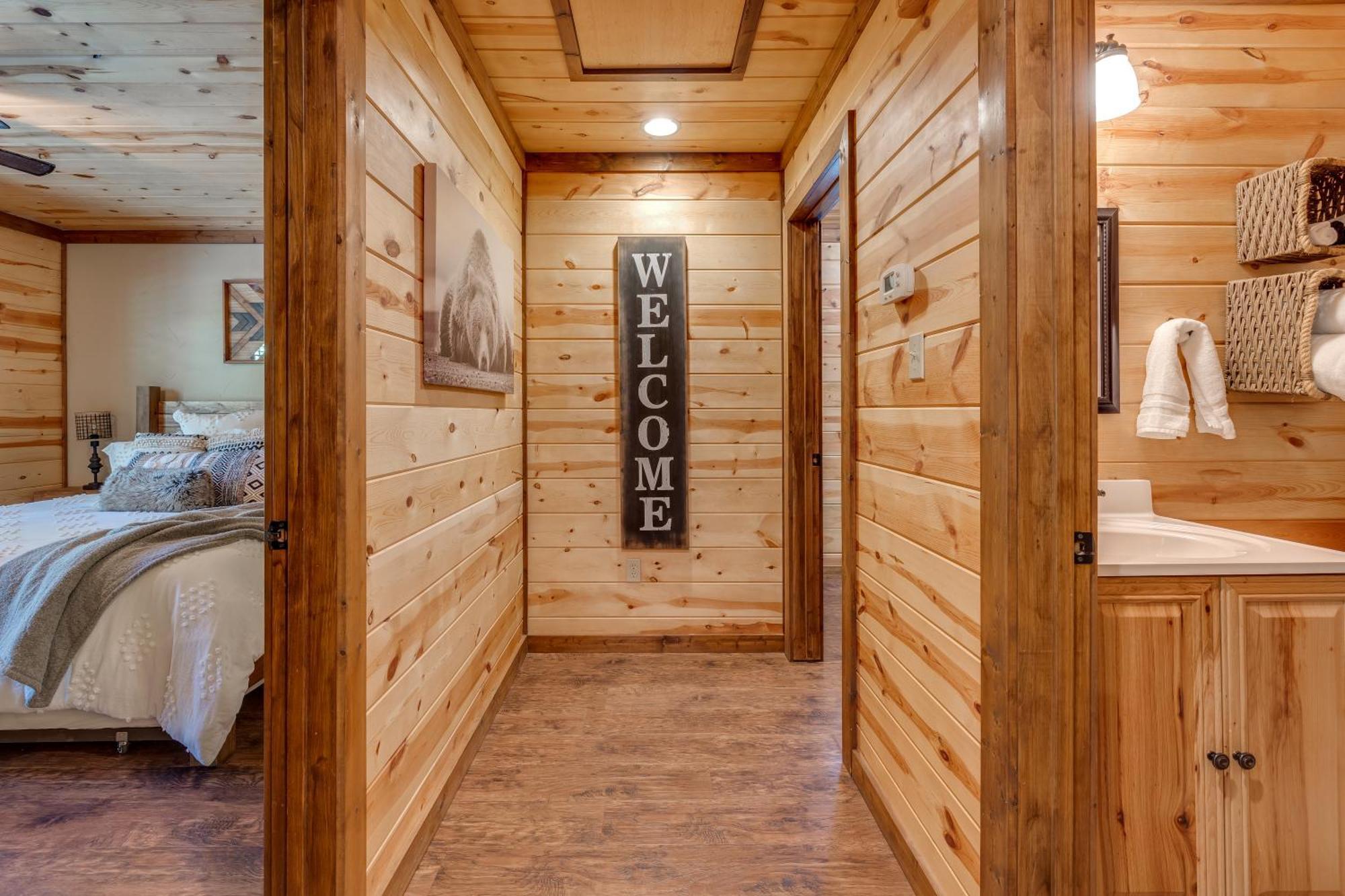 Cross Timbers Cabin On The Grove'S 25-Acres Broken Bow Eksteriør bilde