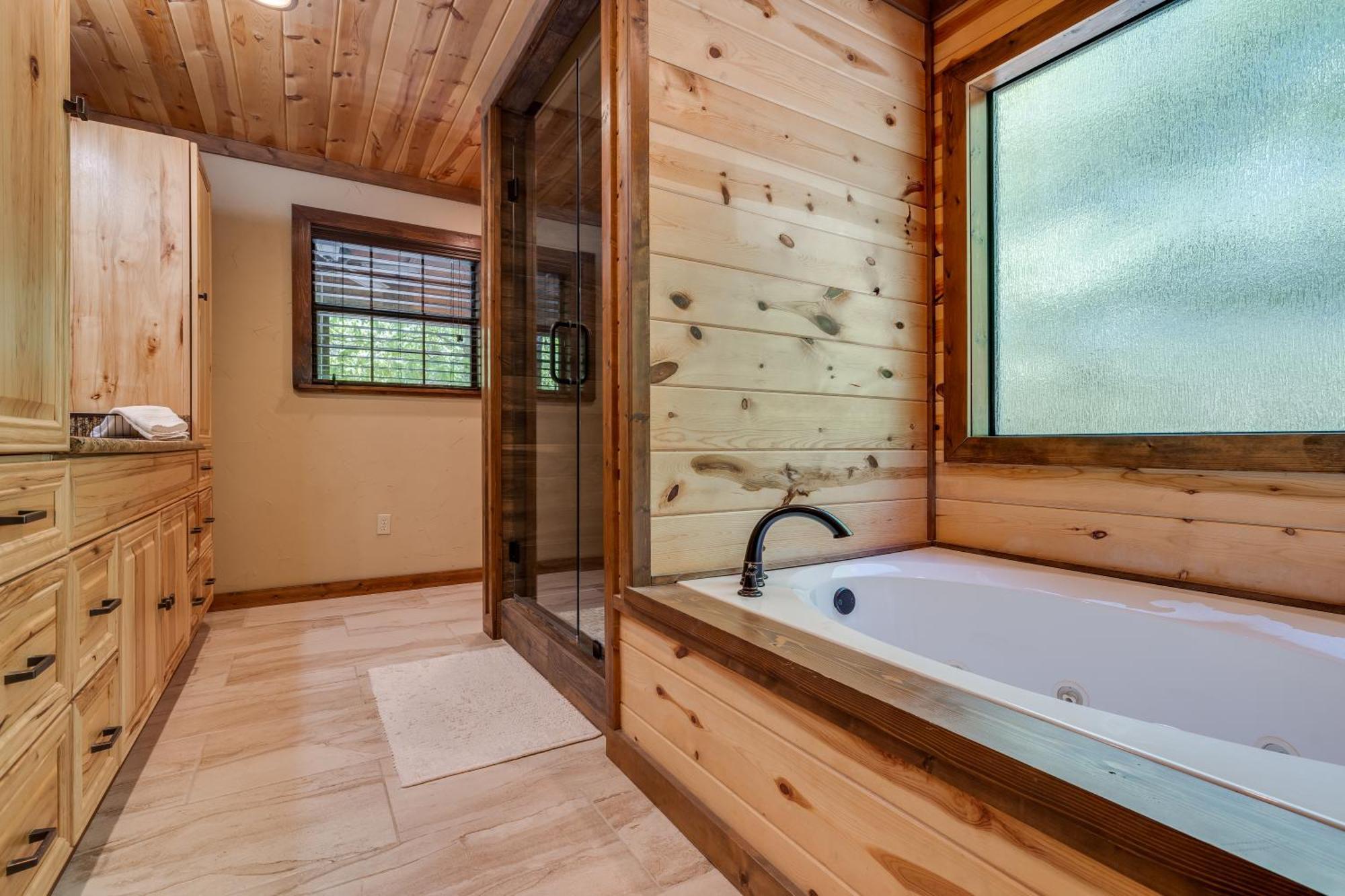 Cross Timbers Cabin On The Grove'S 25-Acres Broken Bow Eksteriør bilde