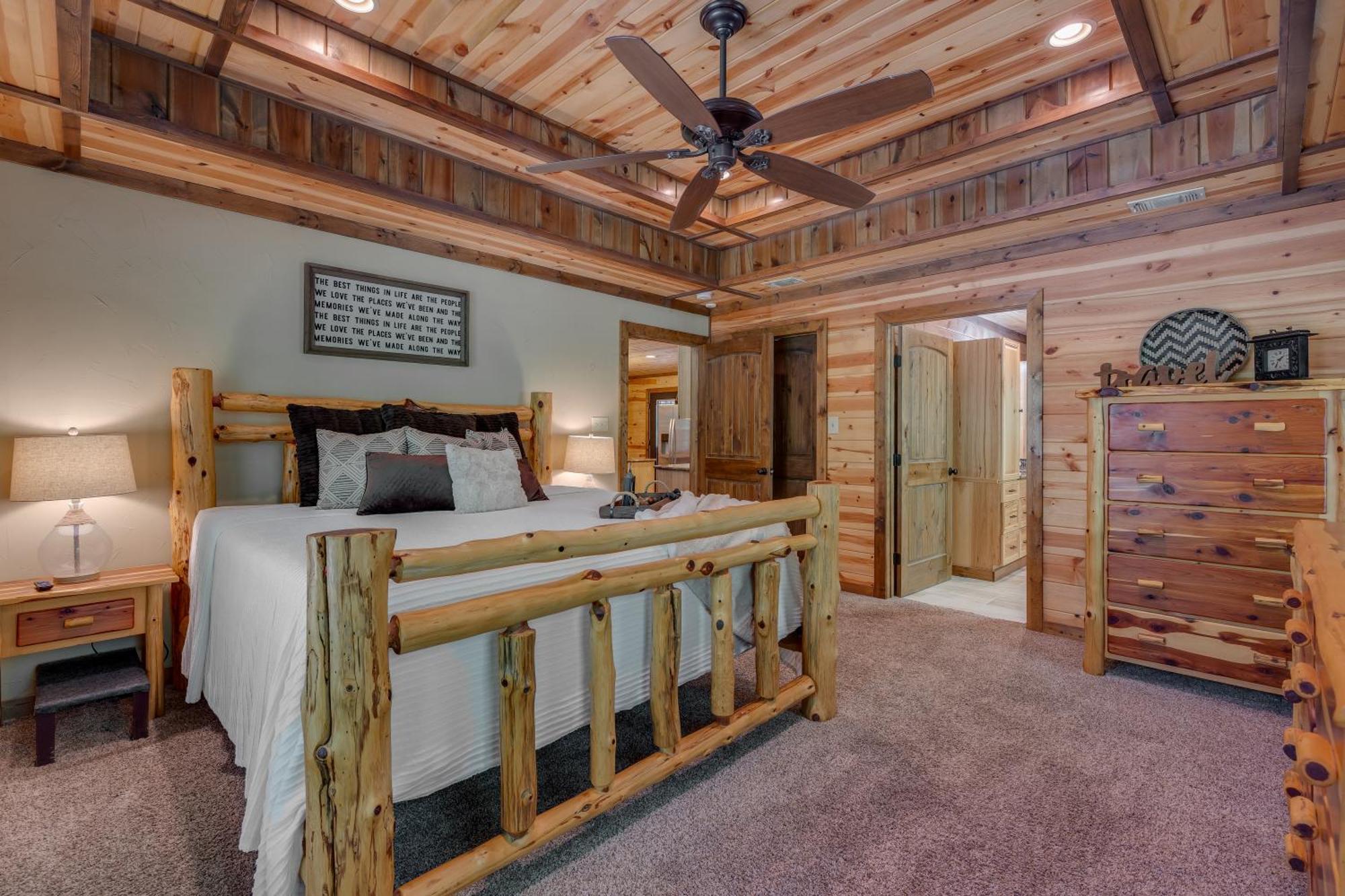 Cross Timbers Cabin On The Grove'S 25-Acres Broken Bow Eksteriør bilde