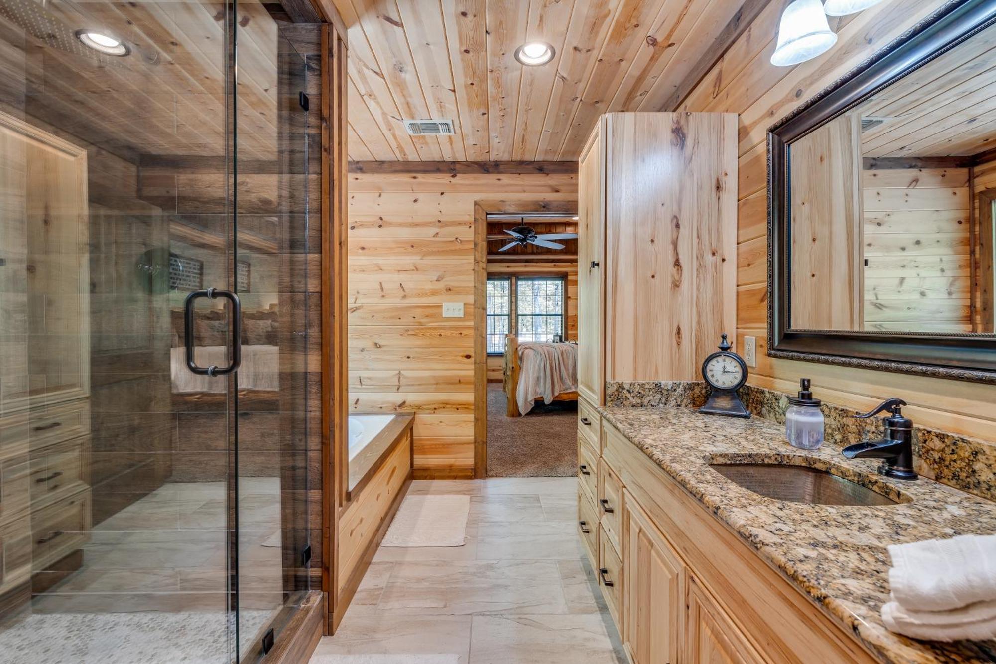 Cross Timbers Cabin On The Grove'S 25-Acres Broken Bow Eksteriør bilde