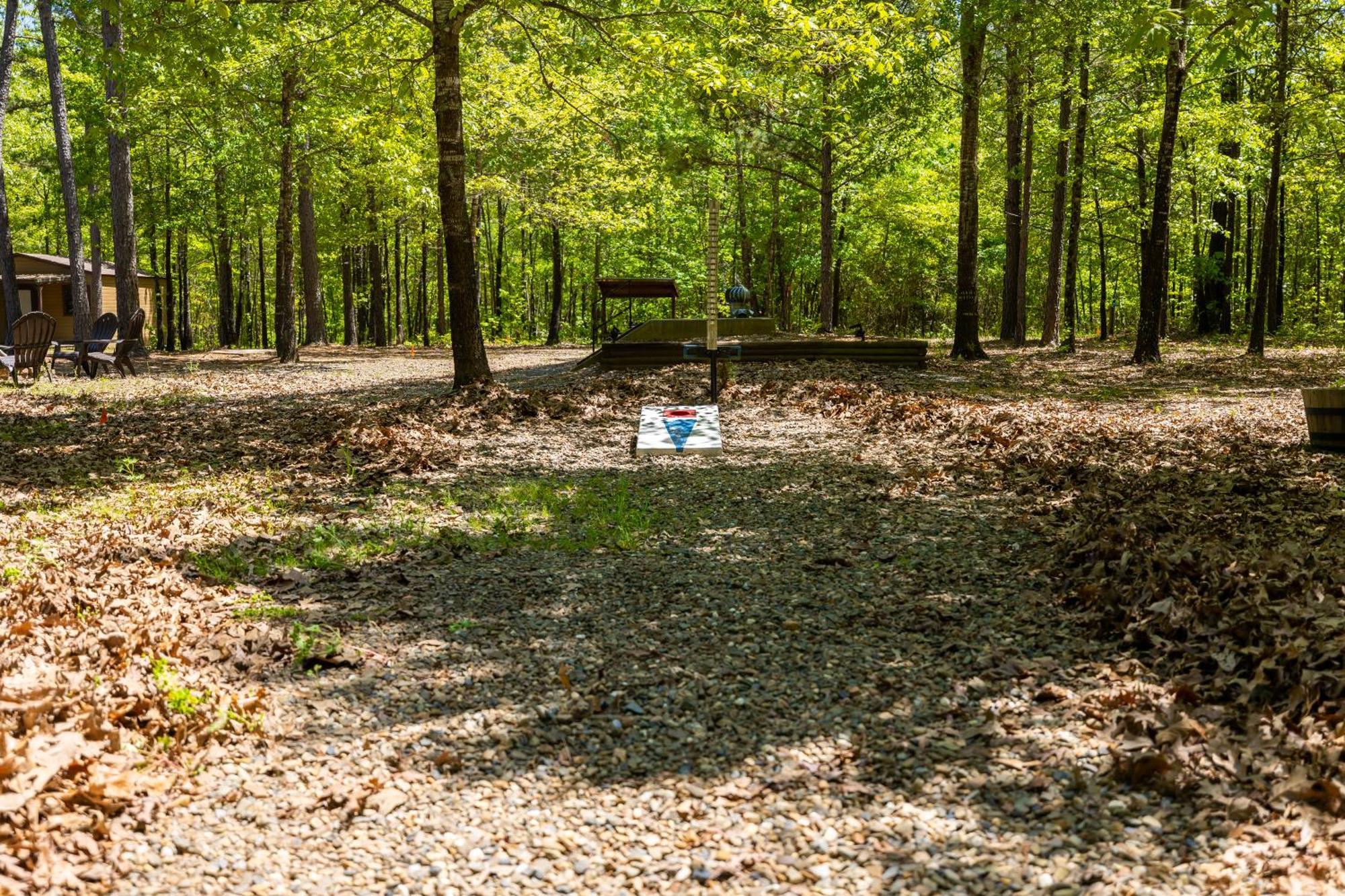 Cross Timbers Cabin On The Grove'S 25-Acres Broken Bow Eksteriør bilde